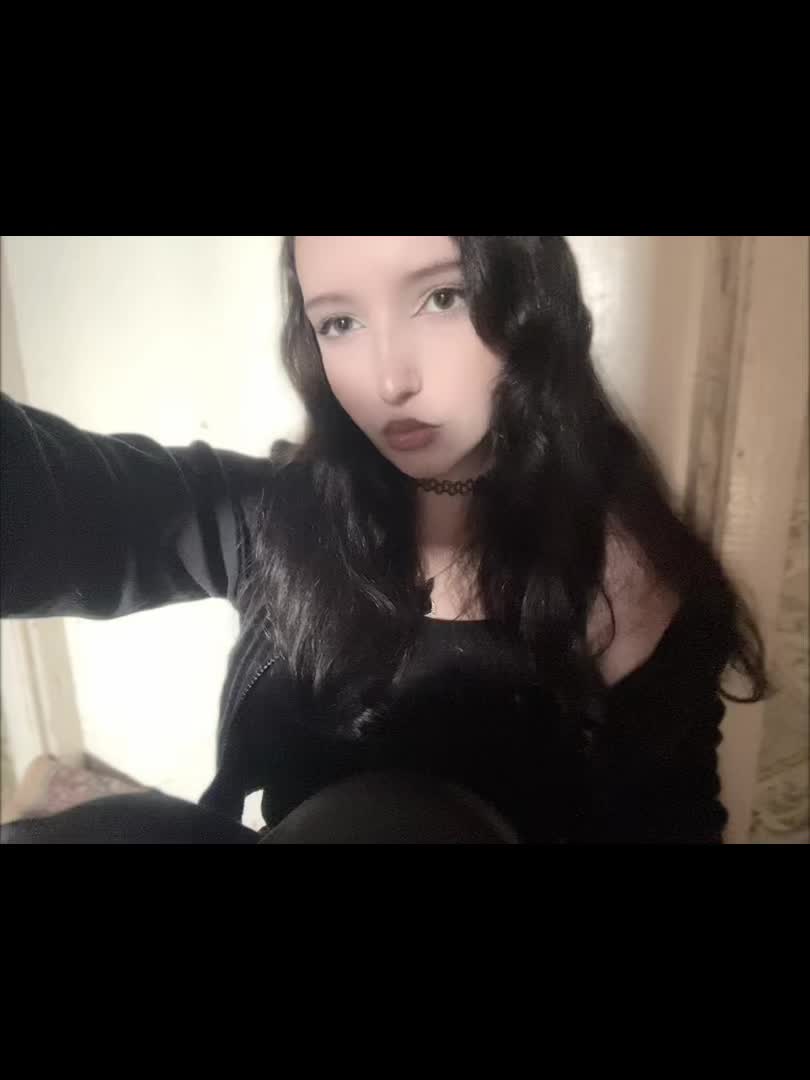 @𝐼𝑛𝑠𝑜𝑚𝑛𝑖𝑎♡