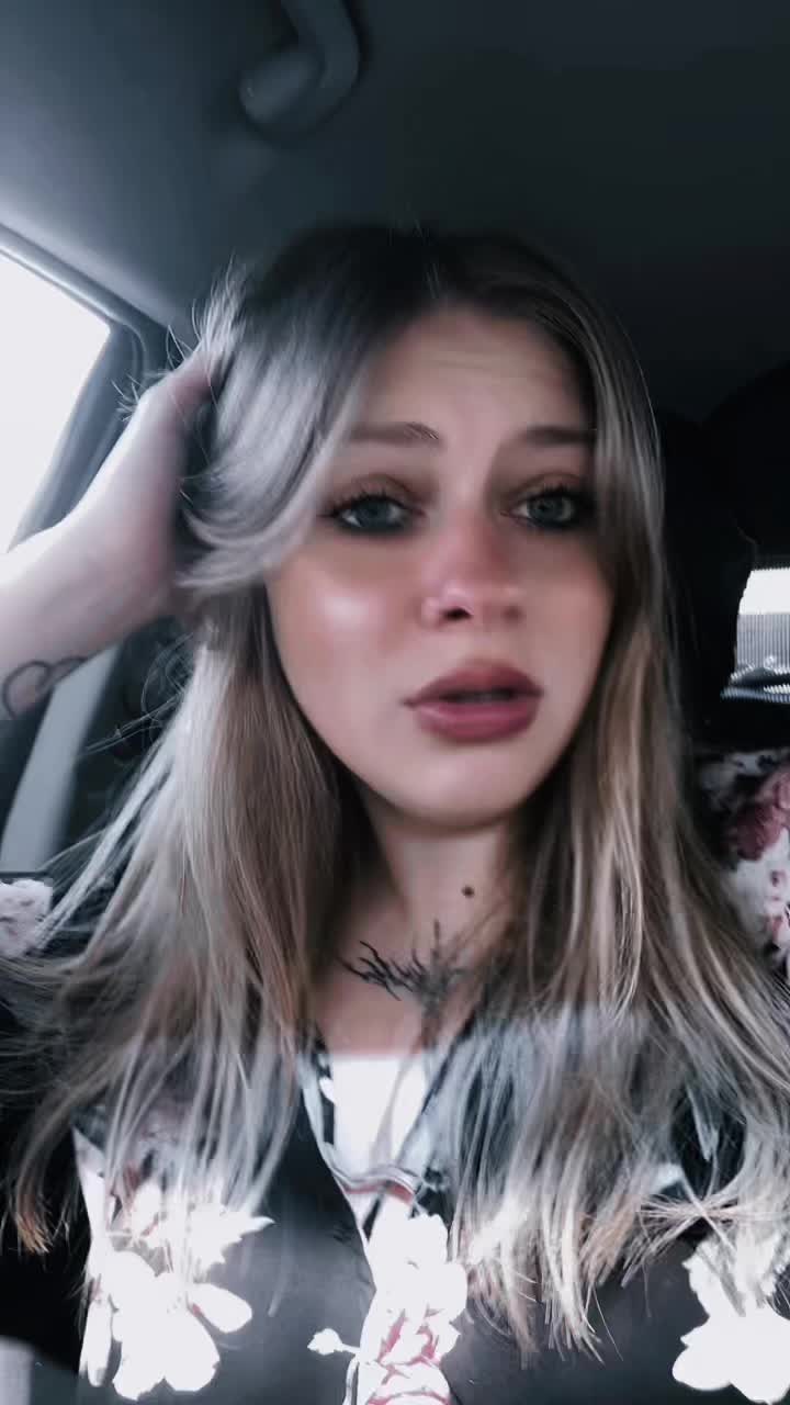 @𝐊𝐞𝐥𝐥𝐲♡