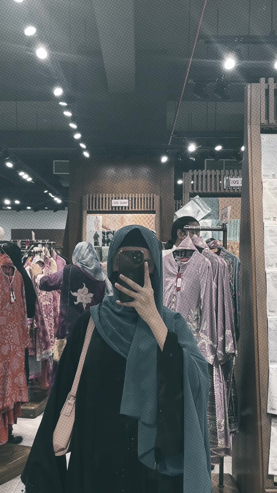 @꧁༒•laiba•༒꧂