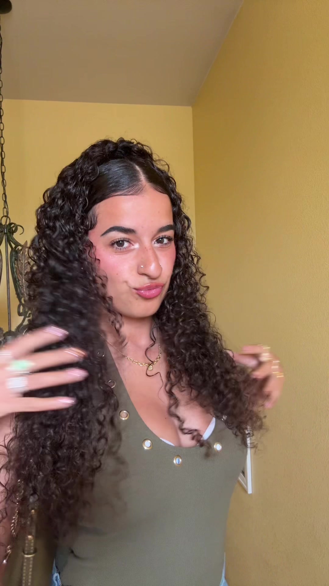 @Ayla