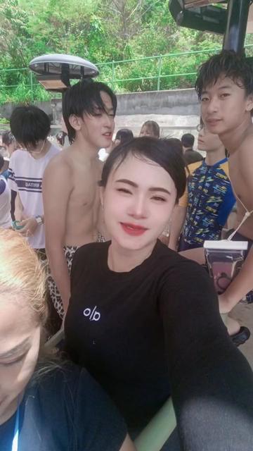 @Molly Jiwa beauty
