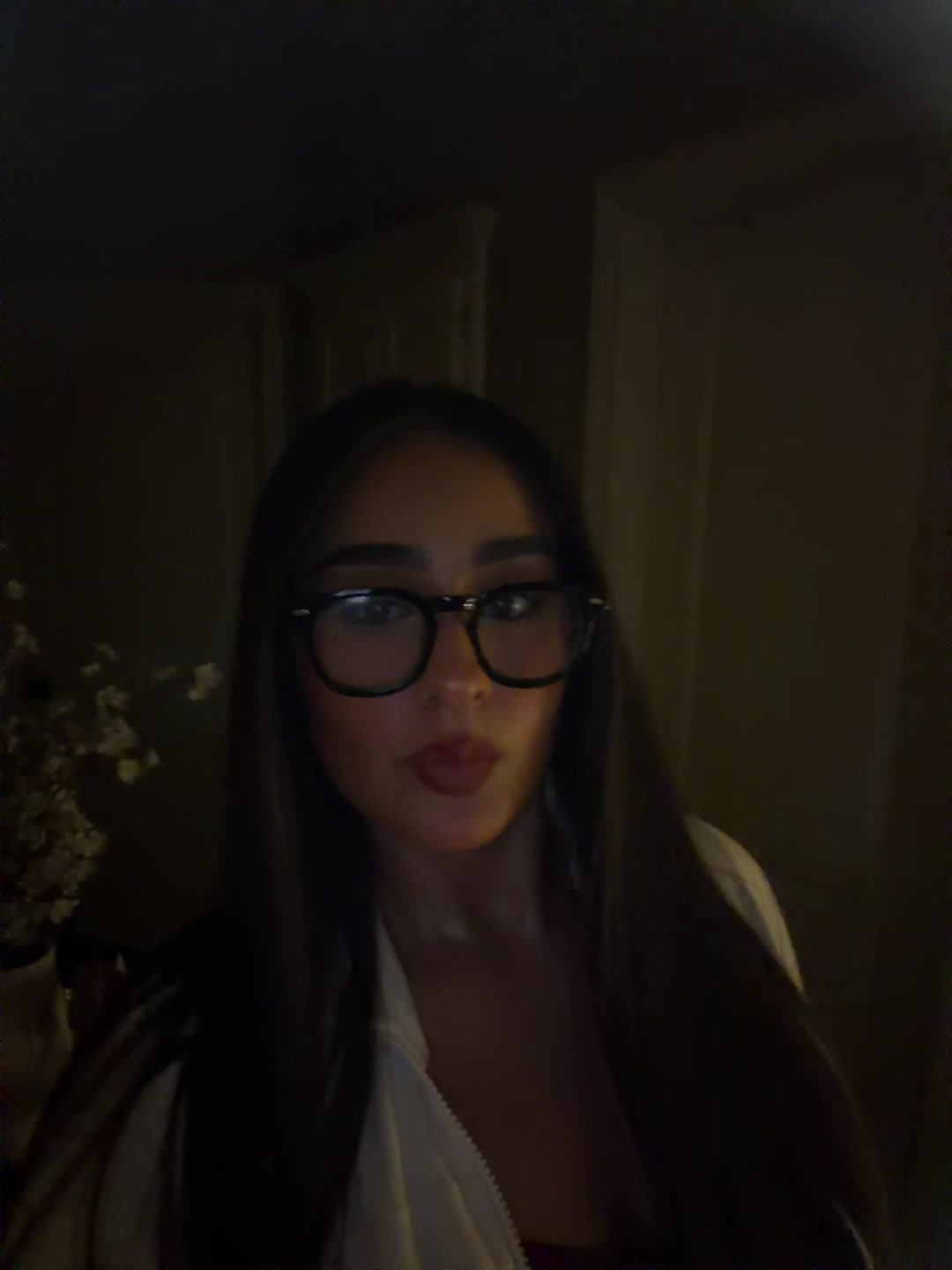 @️