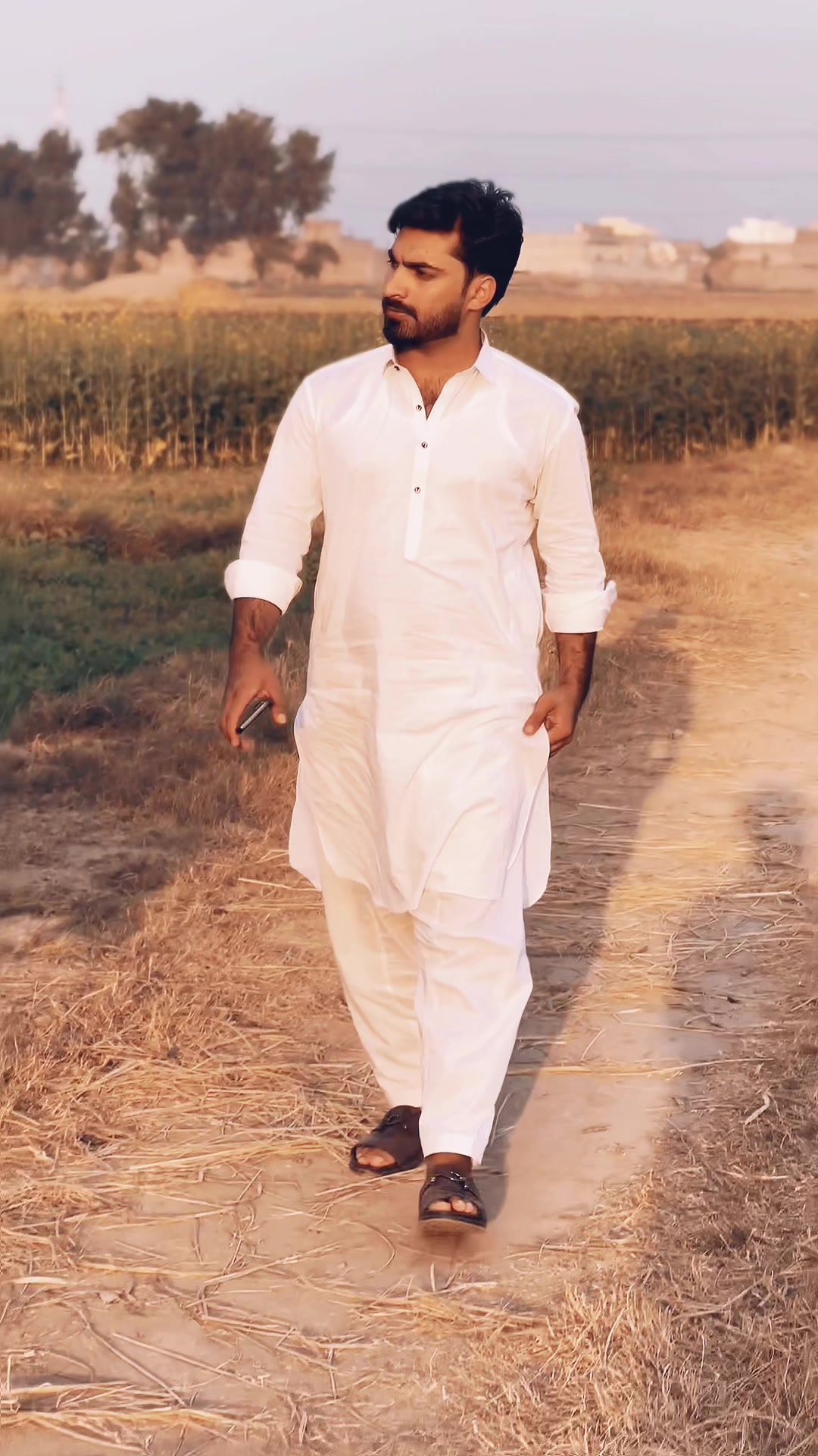 @Rana T.H 🇵🇰🇫🇷