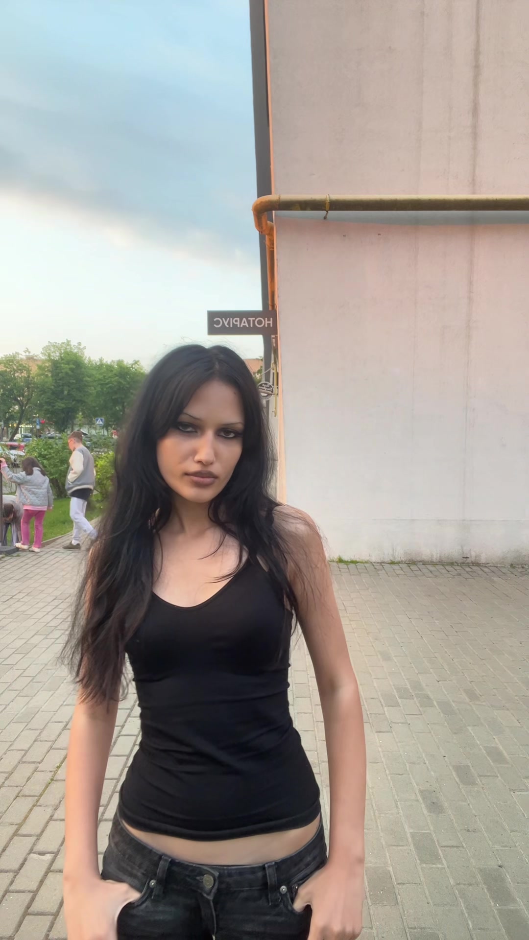 @soooooqqq944