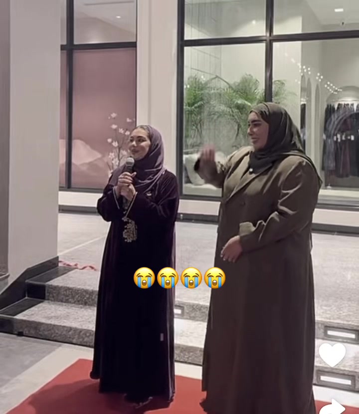 @Meera✨
