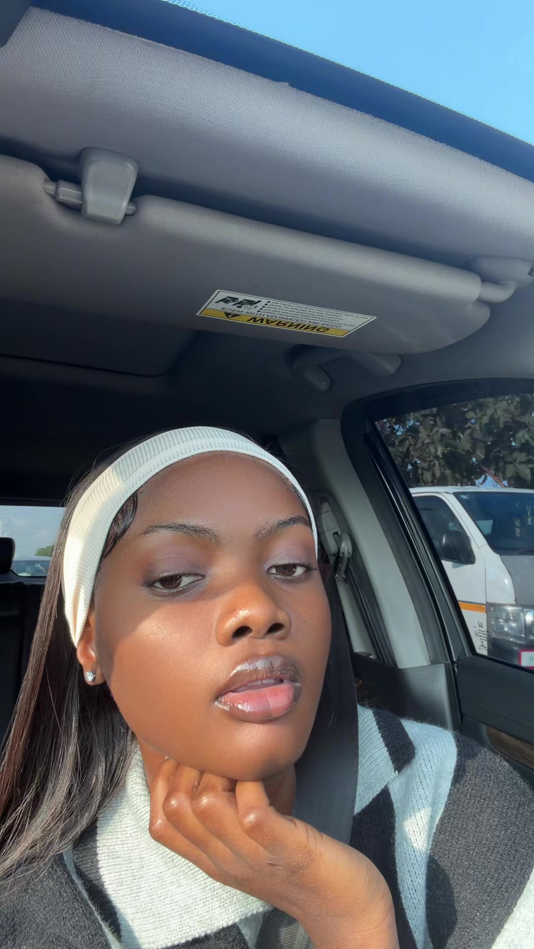 @ewuramabiney_