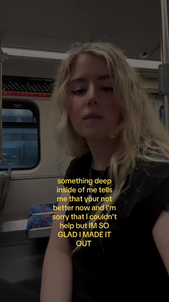 @melanie ×͜× ❯❯❯❯ 卌