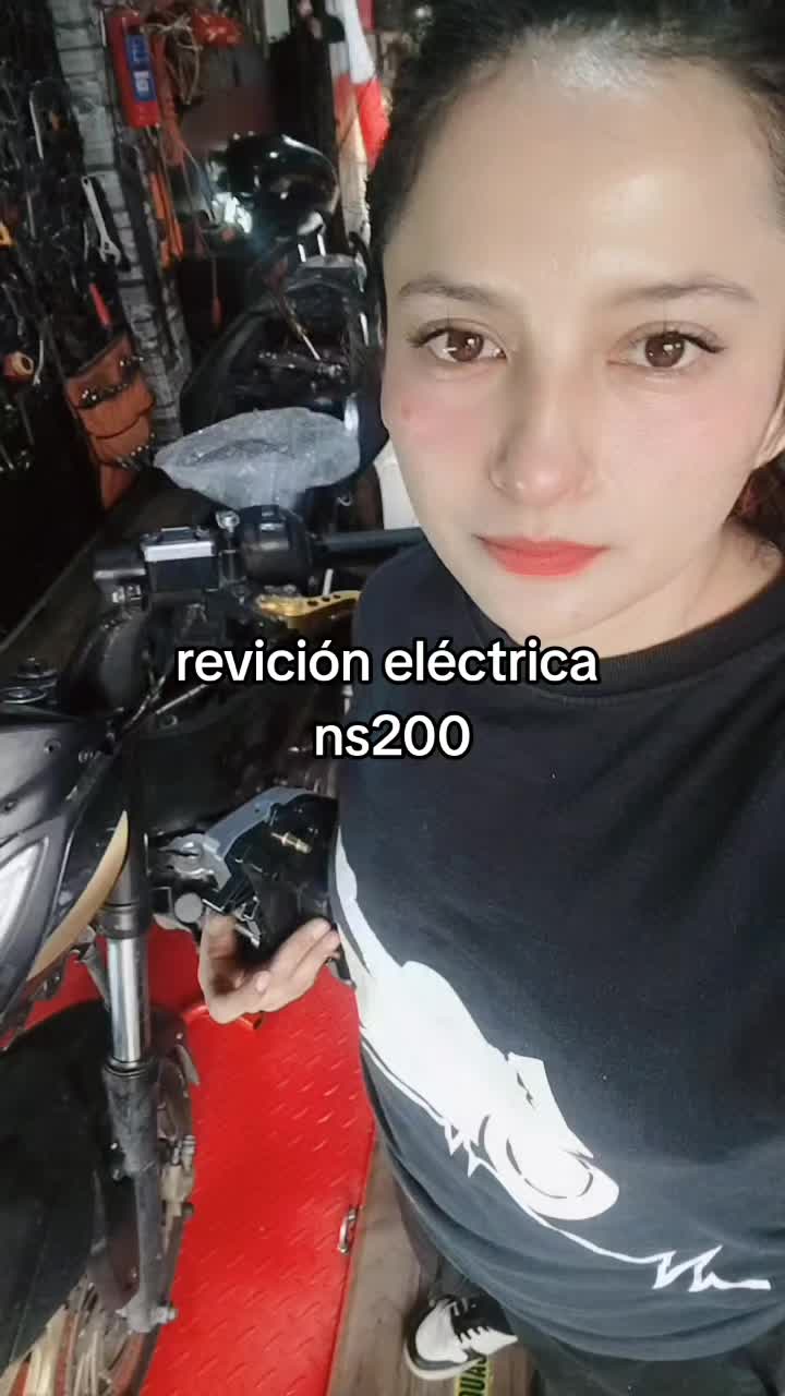 @Mía Morales