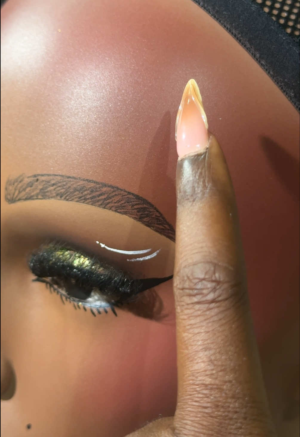 @Adarku Makeup Studio