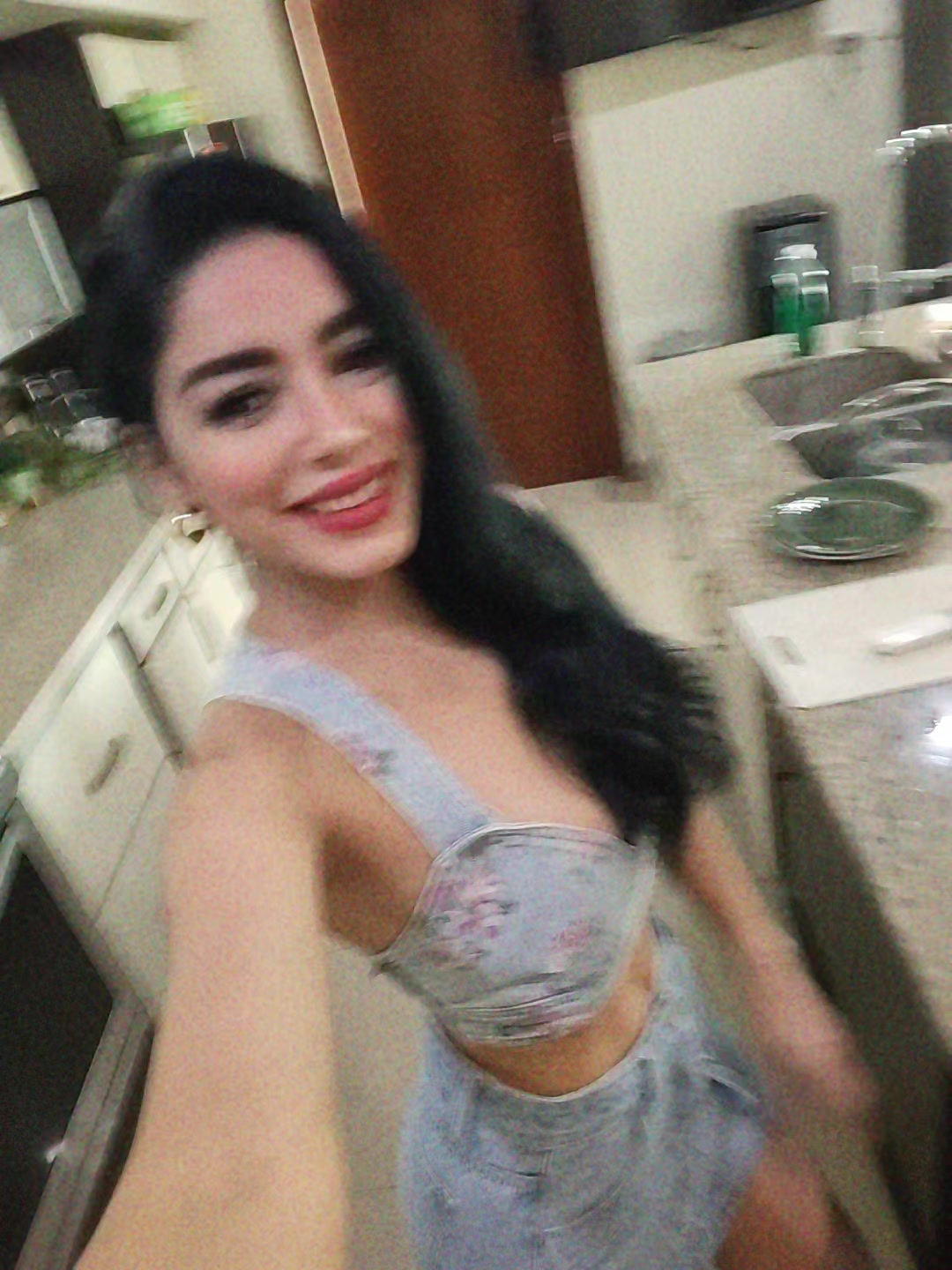 @Claudia Castro