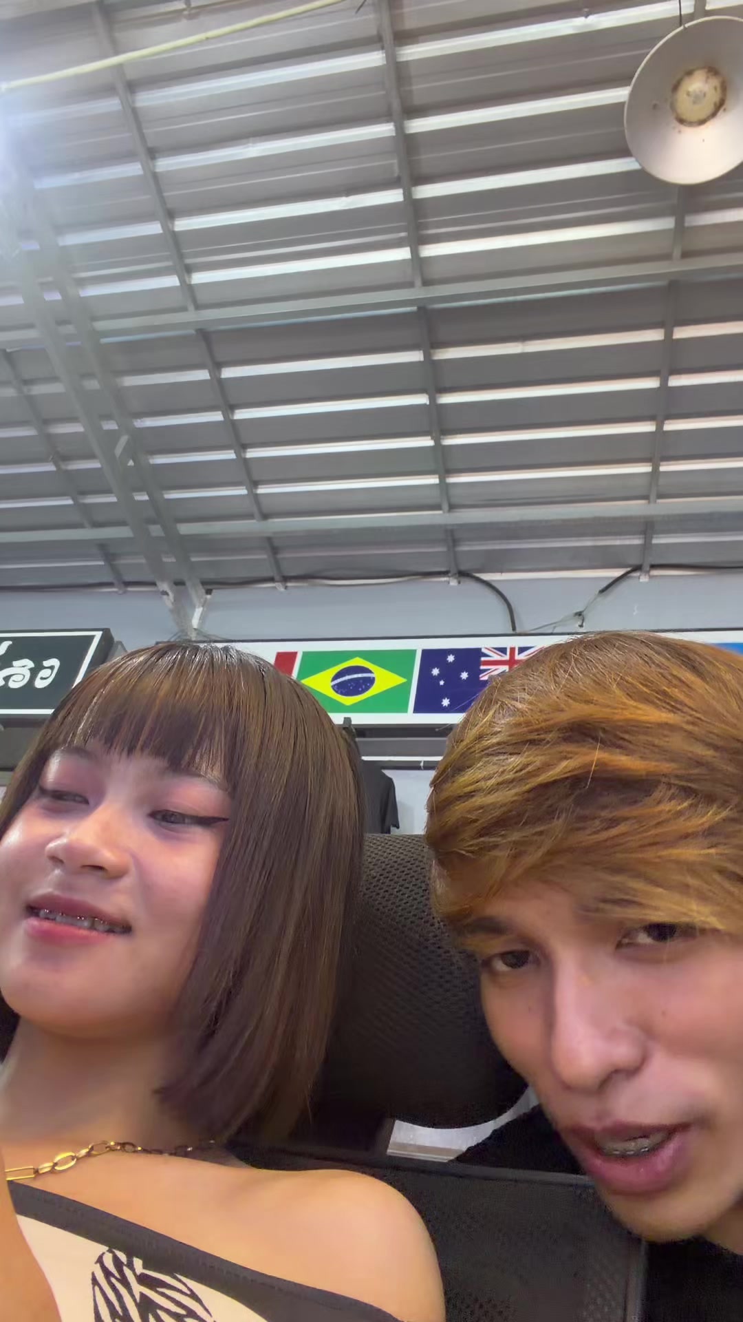 @Vyyy