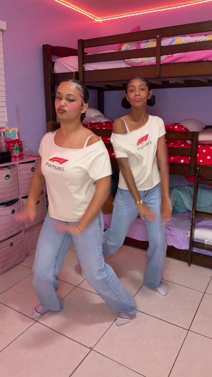 @DemDaddysGirls4