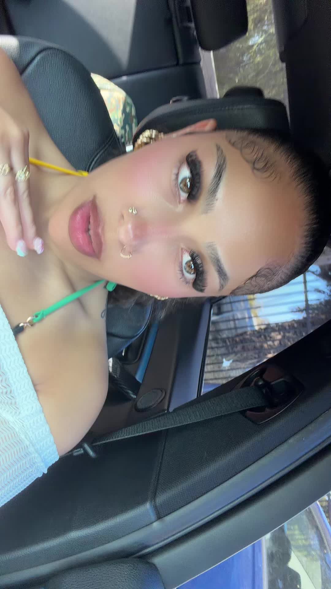 @laanniiilovee