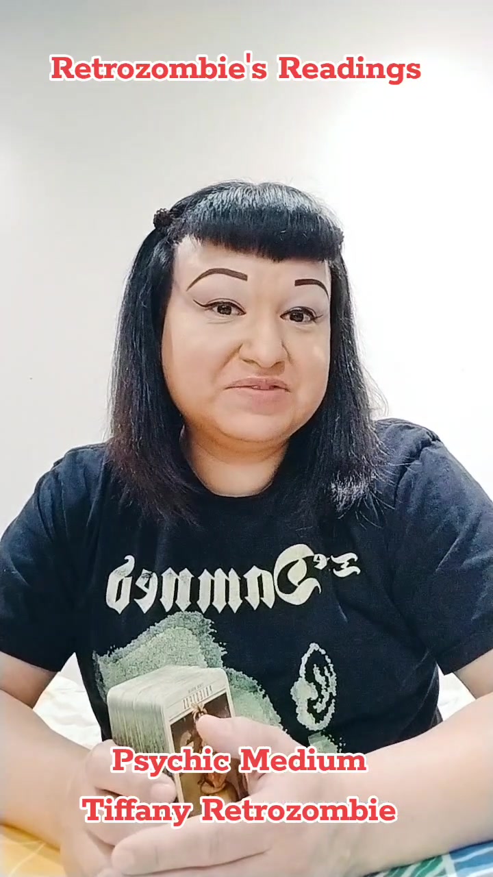 @TiffanyRetrozombie