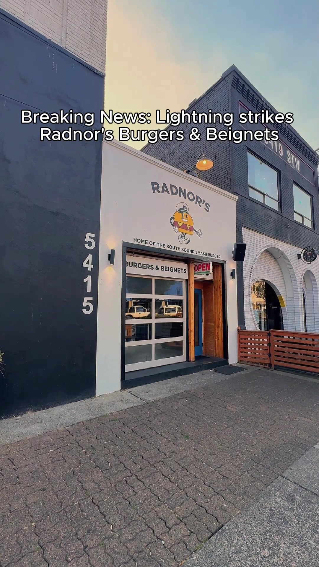 @Radnor's Burgers & Beignets ๐