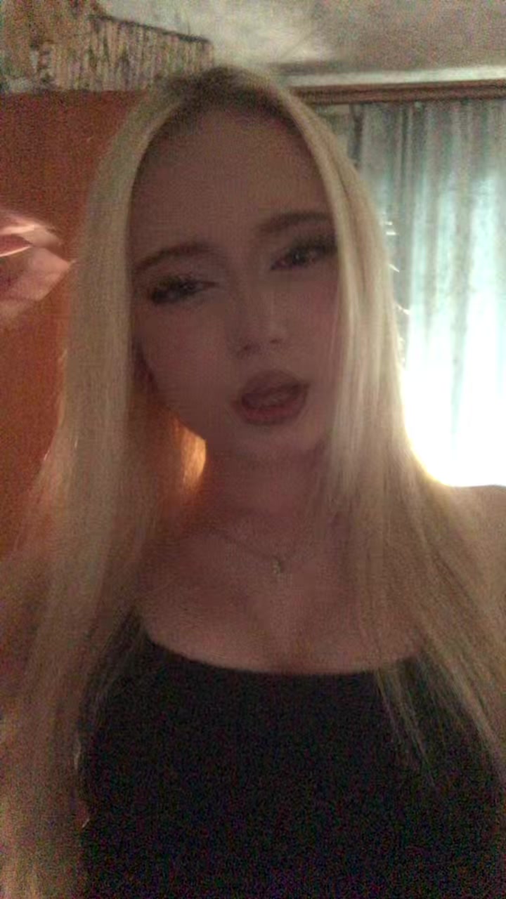 @аняяя