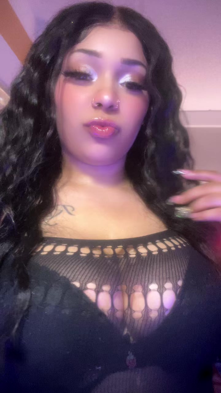 @linalittlecloser