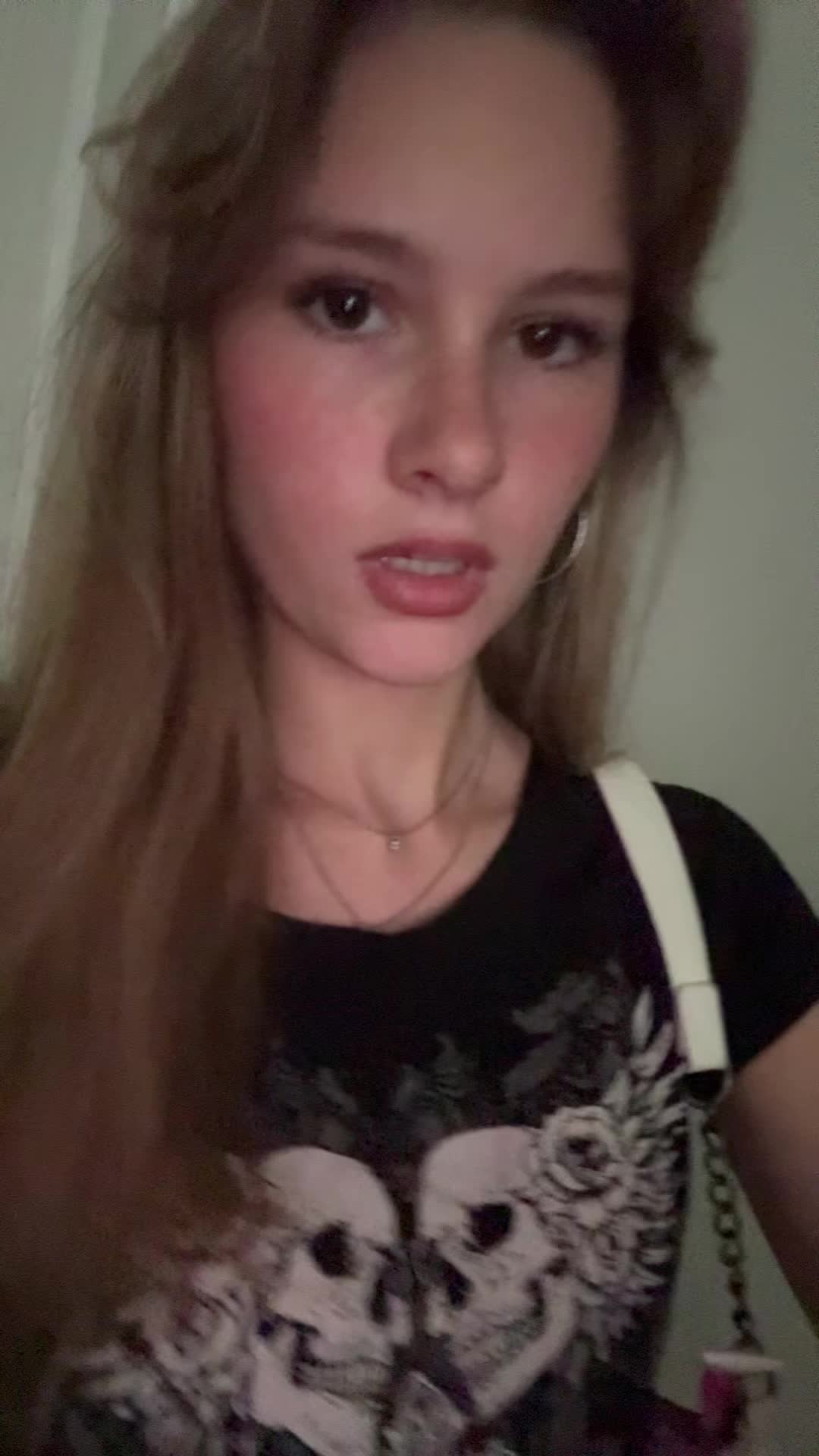 @chloeee