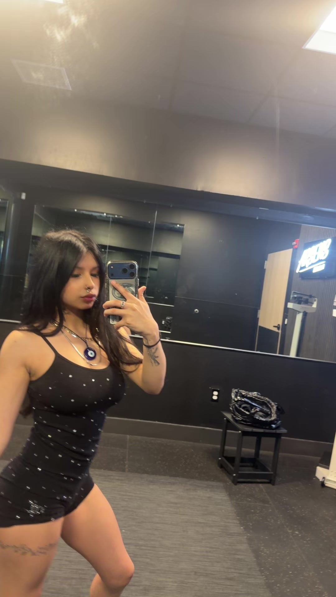 @Renata🧿