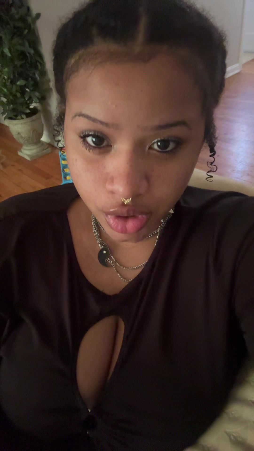 @mizvenuz