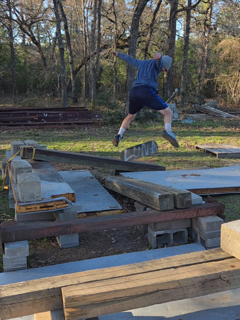 @Jason / skateboarding