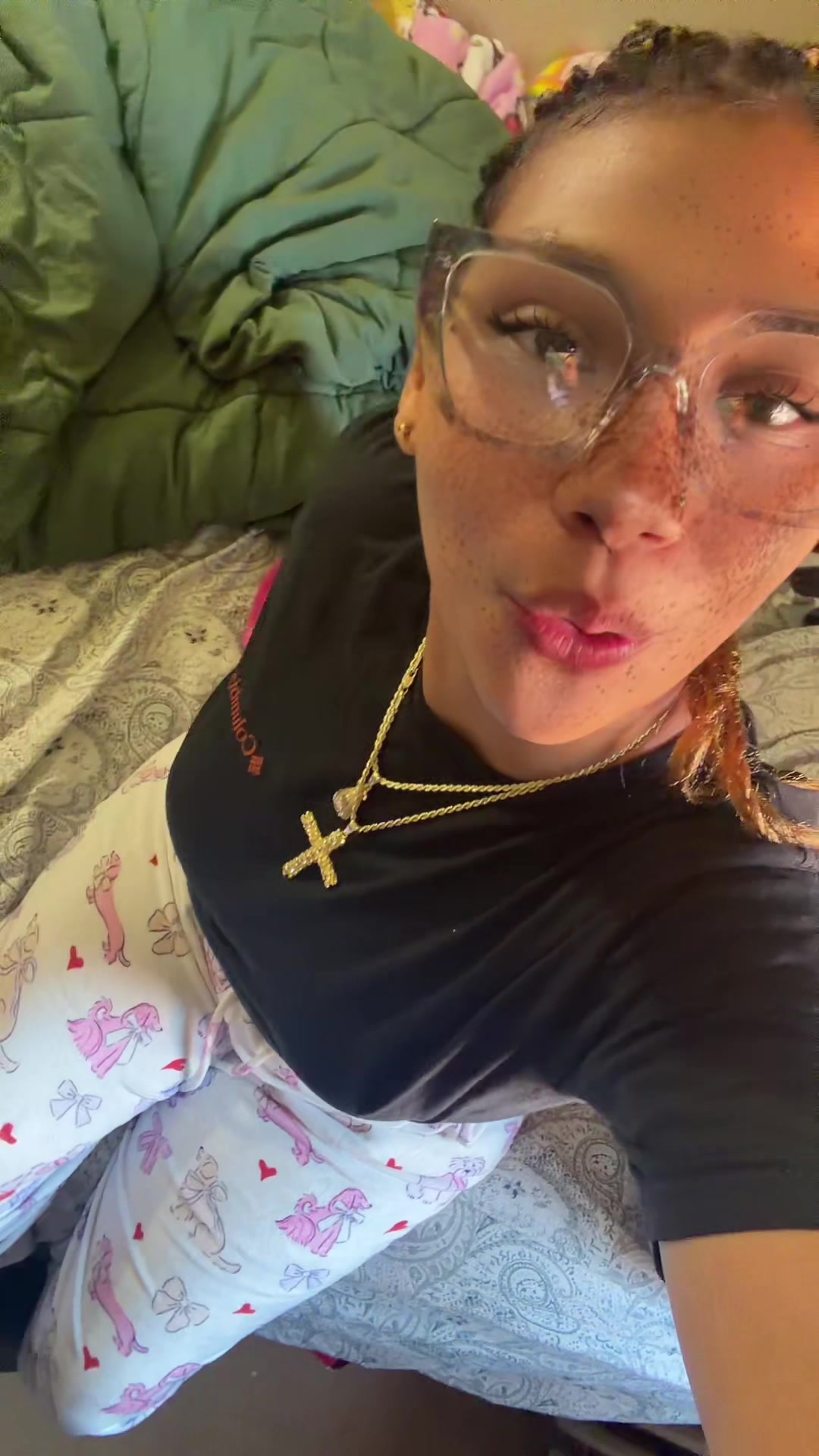 @Jasmine 🩷👩&zwj;❤️&zwj;💋&zwj;👩🏳️&zwj;🌈