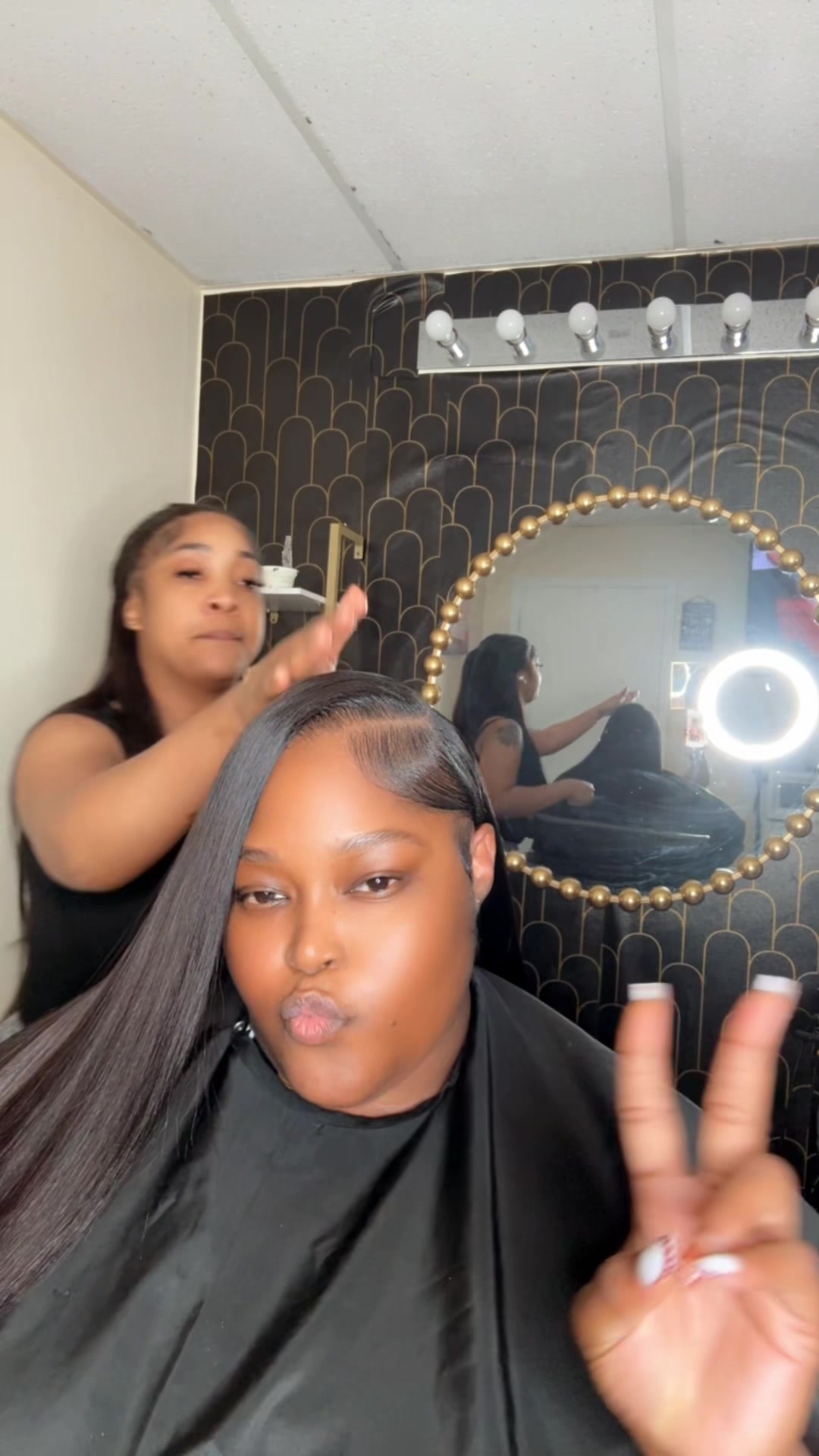@theeglamroom