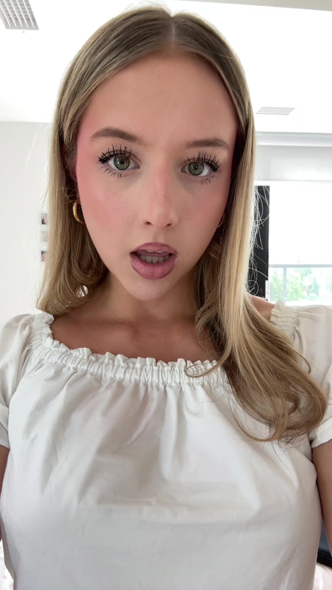@KYRA| WELLNESS + FASHION