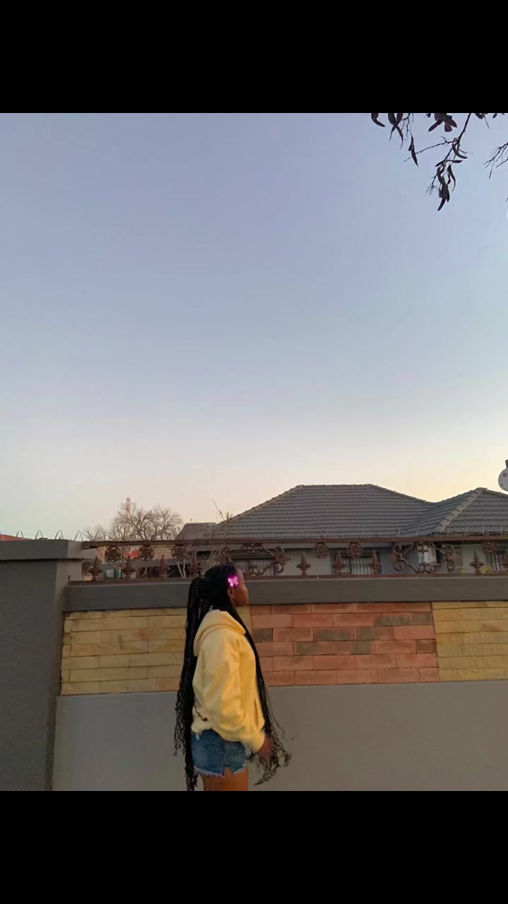 @NizoleNkabi