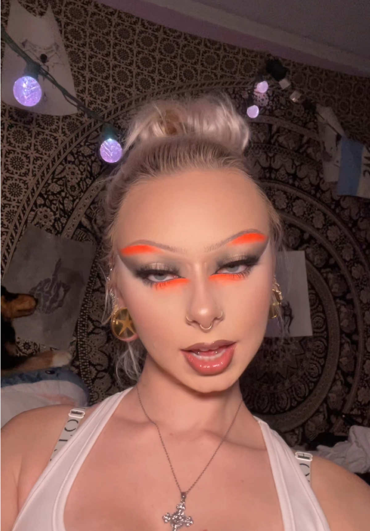 @🧐