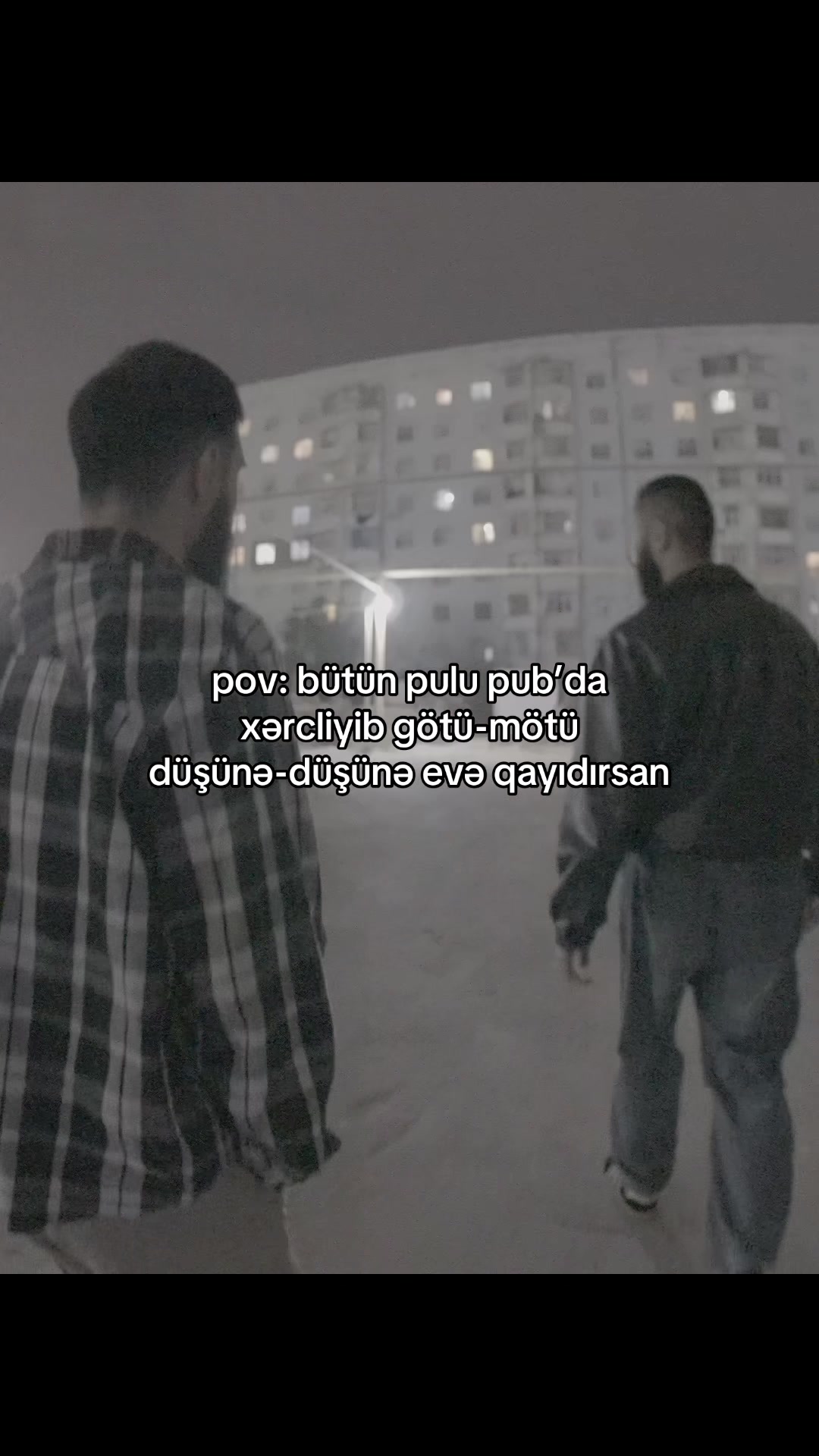 @E J