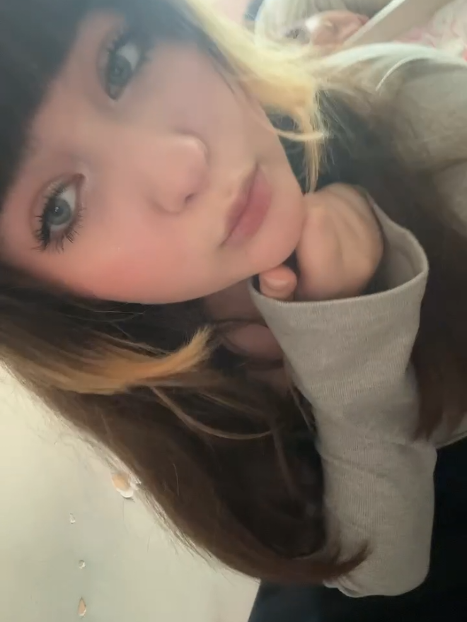 @𝓐𝓷𝓰𝓮𝓵𝓲𝓷𝓪
