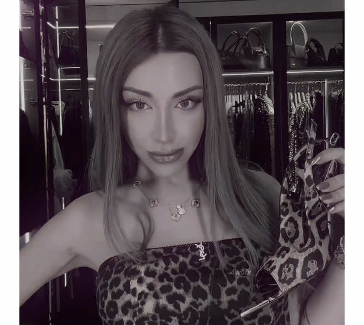 @𝐰𝐭𝐟𝐱