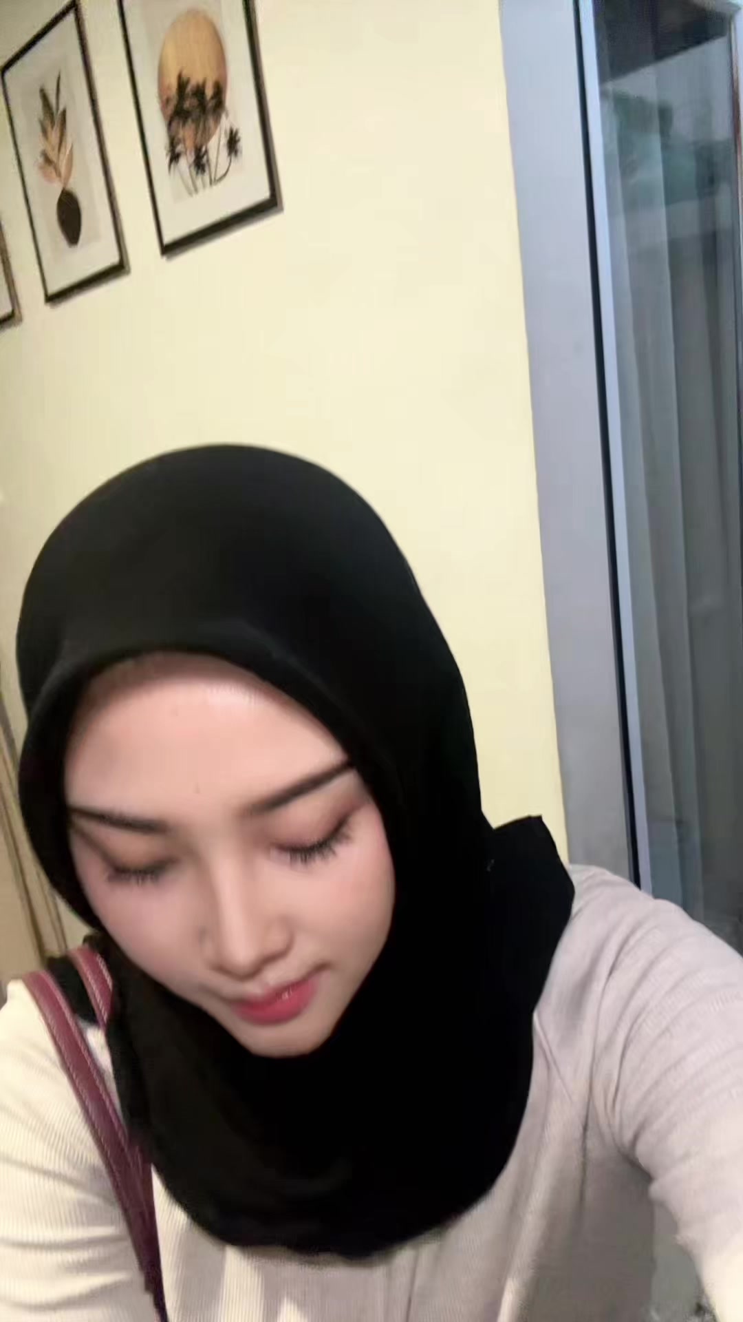 @H A Y Y U 🕊️