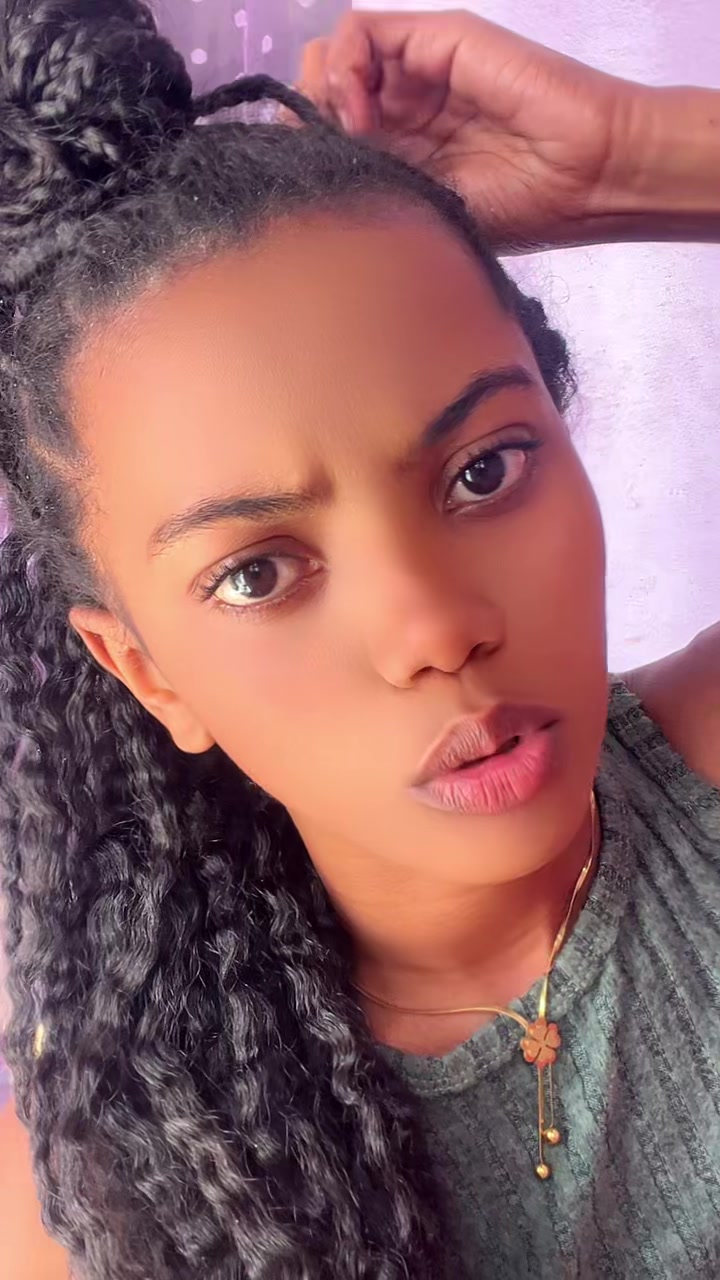 @𝓐ï𝓻𝓪𝓱🌸🇲🇬