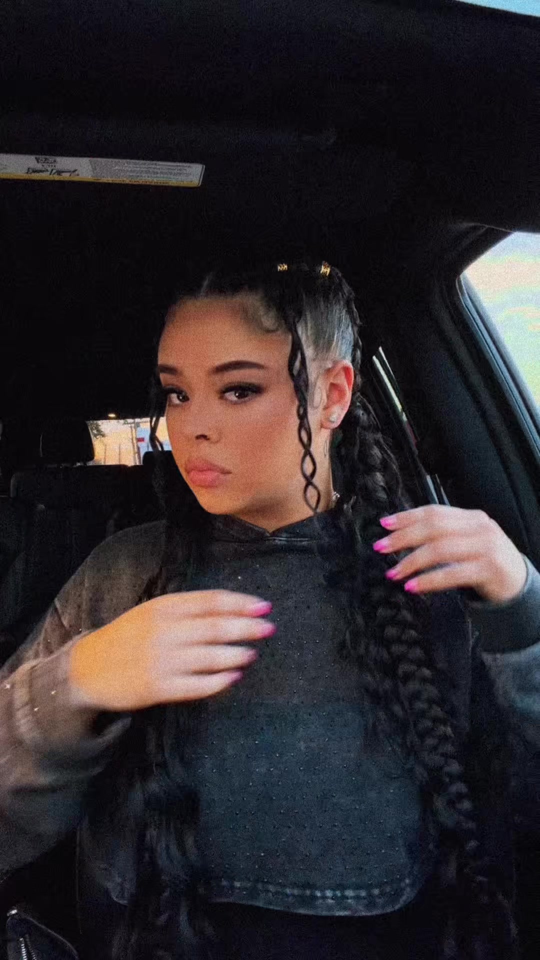 @hustlaa.rosee