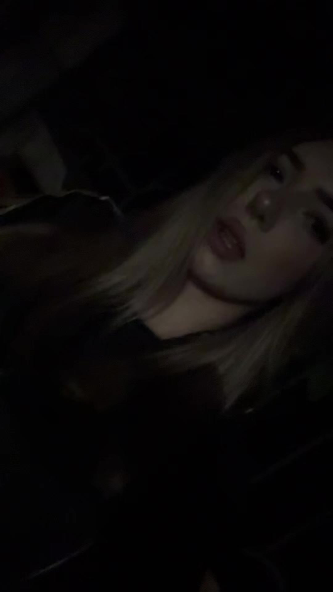 @𖣂