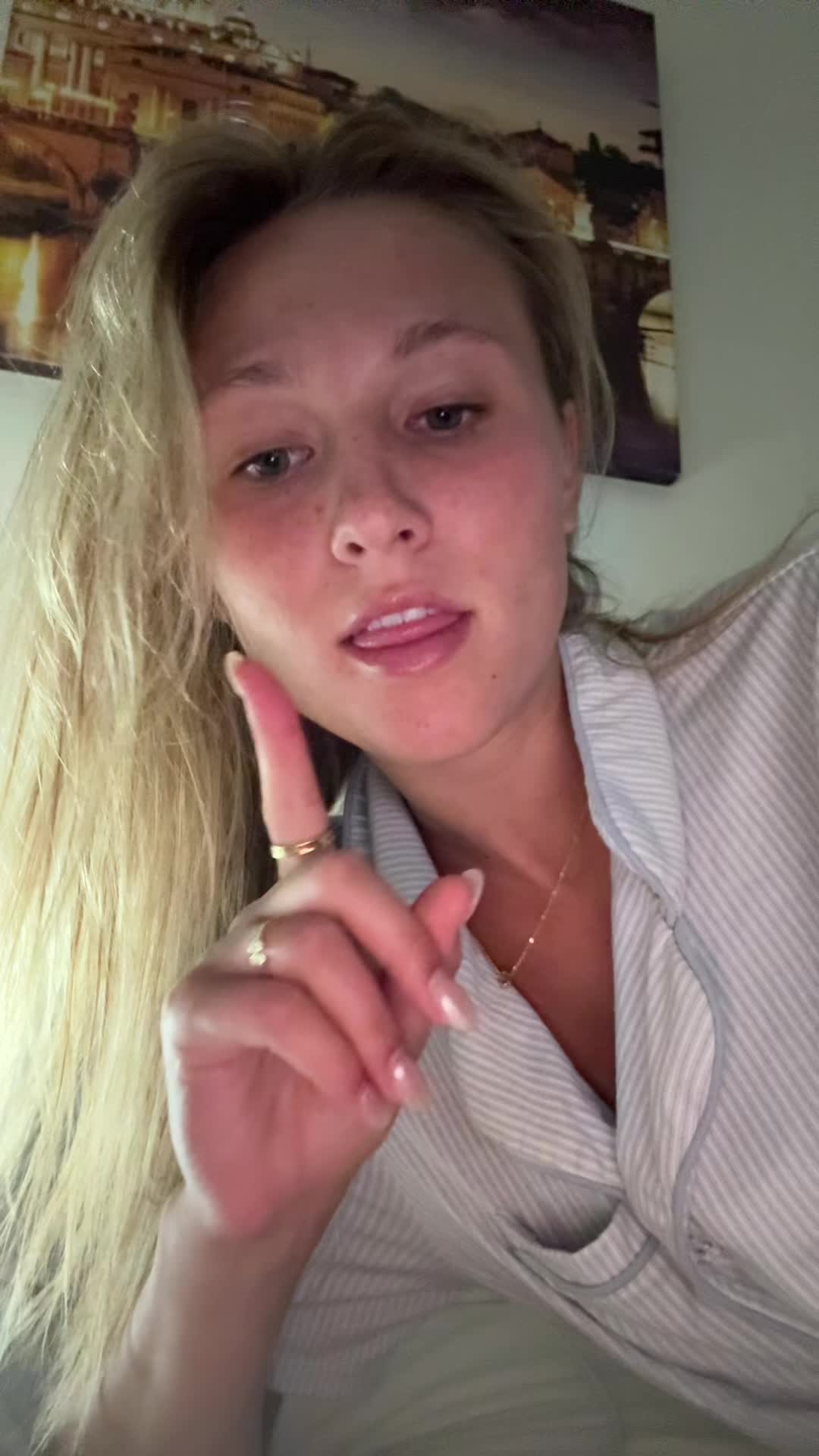 @liz g