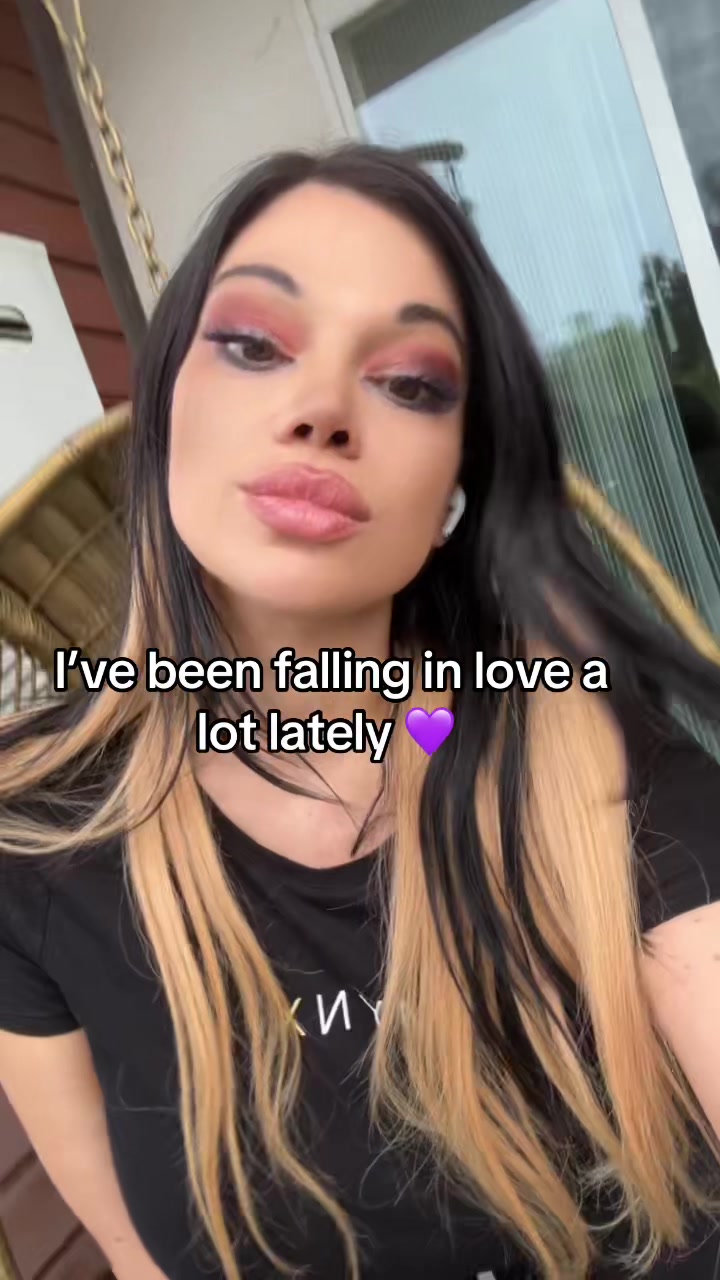 @itsmonaazar