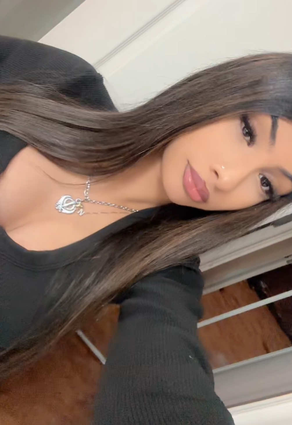 @𝒩