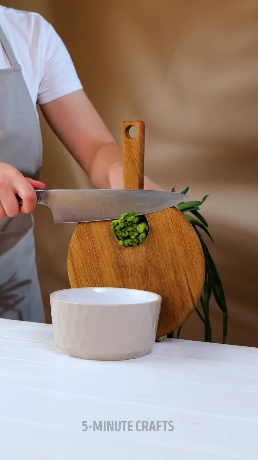@5-Minute Decor
