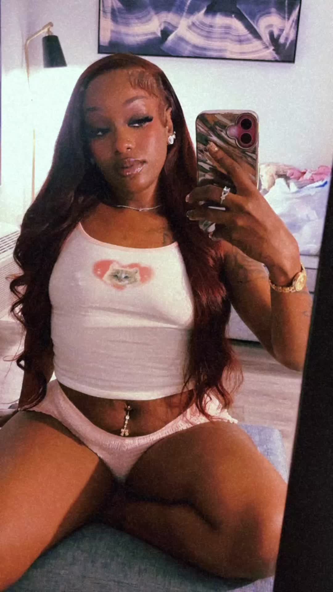 @realdesiholmes