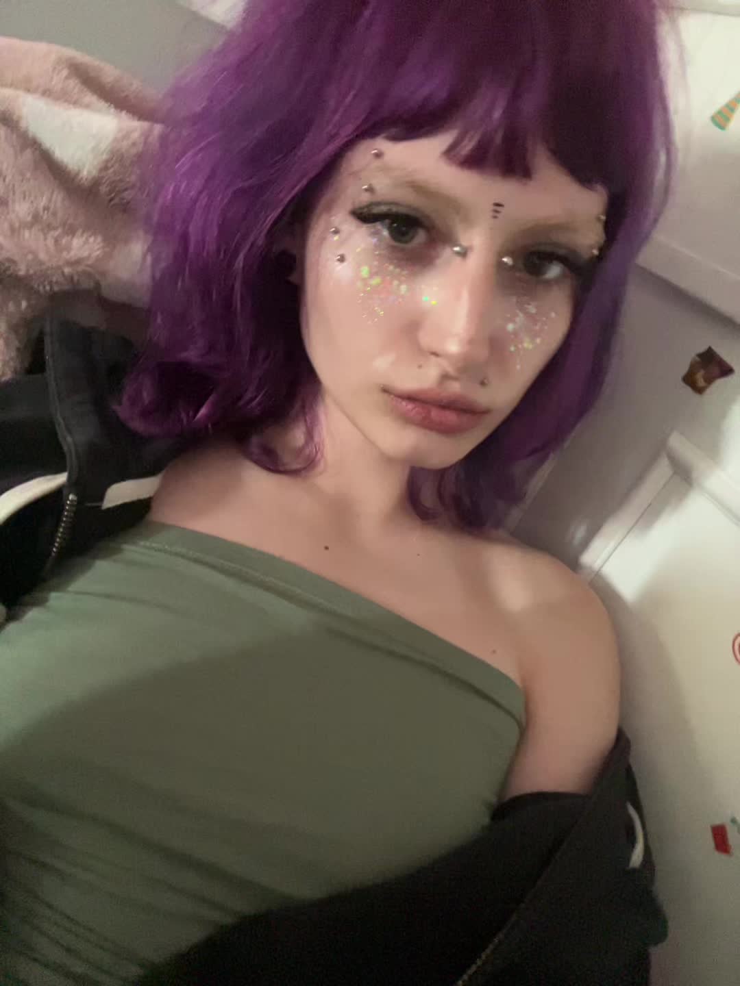 @delilah 🐝💛