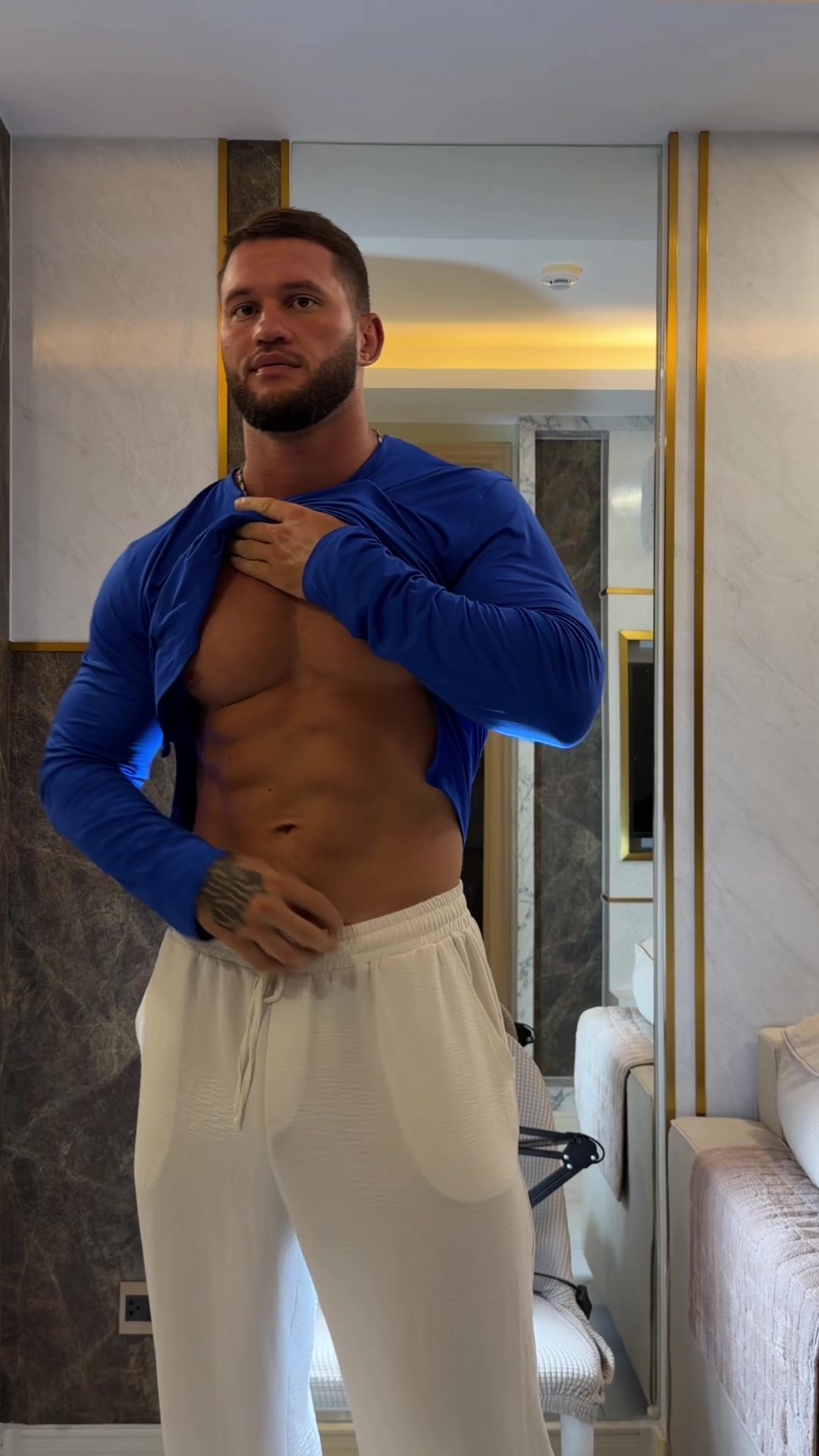 @Alexfitluvx