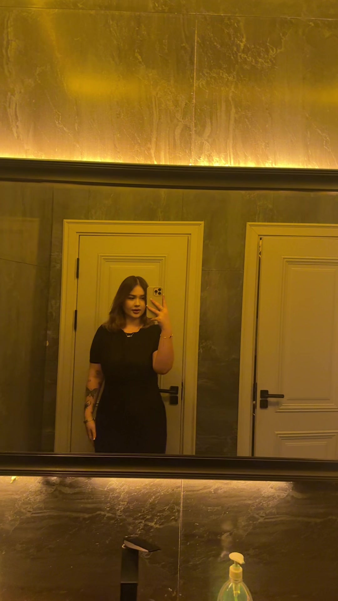 @v