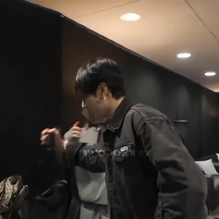 @๐๐ผ๐ผ๐ธ๐