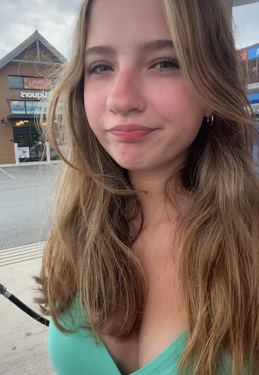 @??