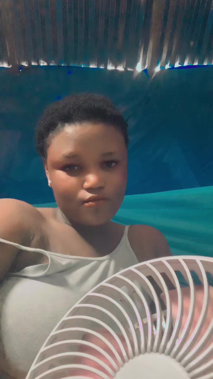 @Anikeade💕💕🥹