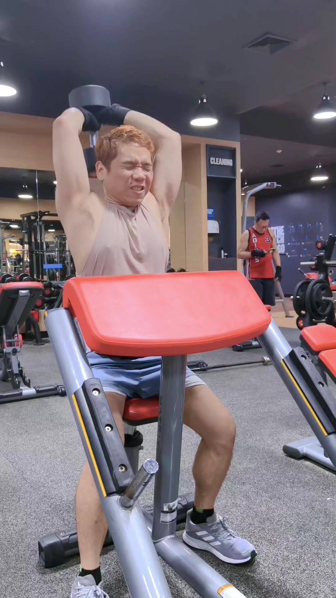 @อสูรน้อย ในตะเกียงแก้ว