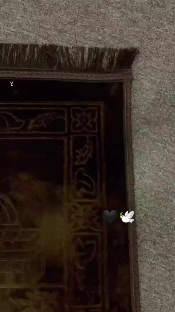 @&pound;|)@🕊️